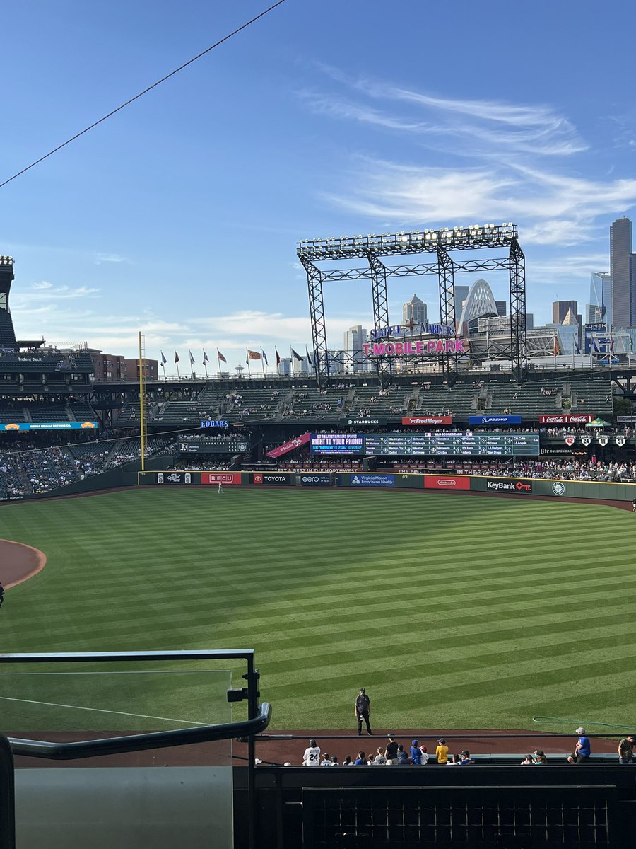 warrior_f13's tweet image. What a day it has been. A 7 hour marching band rehearsal from 11:30PM yesterday to 6:30AM. A pool party from 10:30AM to 11:45AM. Now a @Mariners game to end it. I’m exhausted, but it was fun! (Plus @TeamLiquid got the expansion sweep!) #marchingband #onthego #tridentsup #RWF