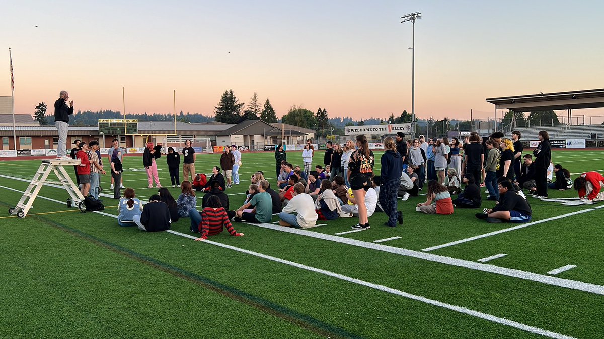 warrior_f13's tweet image. What a day it has been. A 7 hour marching band rehearsal from 11:30PM yesterday to 6:30AM. A pool party from 10:30AM to 11:45AM. Now a @Mariners game to end it. I’m exhausted, but it was fun! (Plus @TeamLiquid got the expansion sweep!) #marchingband #onthego #tridentsup #RWF