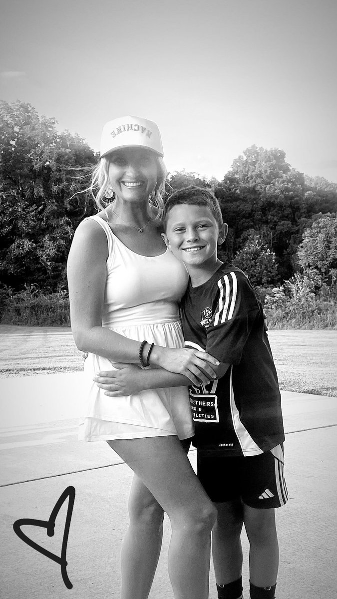 Amy Broadrick tweet media