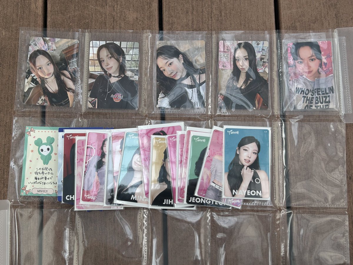 pomsori6's tweet photo. TWICE 交換 バンテリンドーム 名古屋 
譲:
CD特典 ナヨン ミナ ダヒョン チェヨン
→求:サナ 決まり次第ツウィ

ラブリーカード ミナ
→求:サナ ツウィ

FCクジ参加賞 サチュ以外
→求:サナ ツウィ

ラントレ ナヨン ジヒョ ミナ ダヒョン
→求:サナ ツウィ

現在会場で交換できる方お声がけください🙇‍♀️ https://t.co/H8W86fsYgl