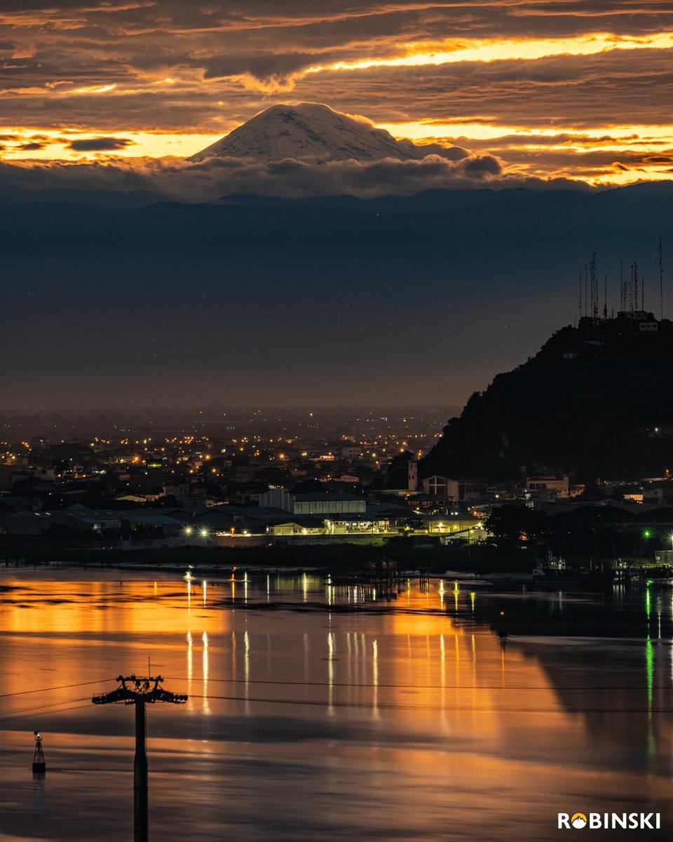 brygio26's tweet photo. @unxciudadana El Chimborazo fotográfiado desde Guayaquil🥱 https://t.co/4lacvQkoj8
