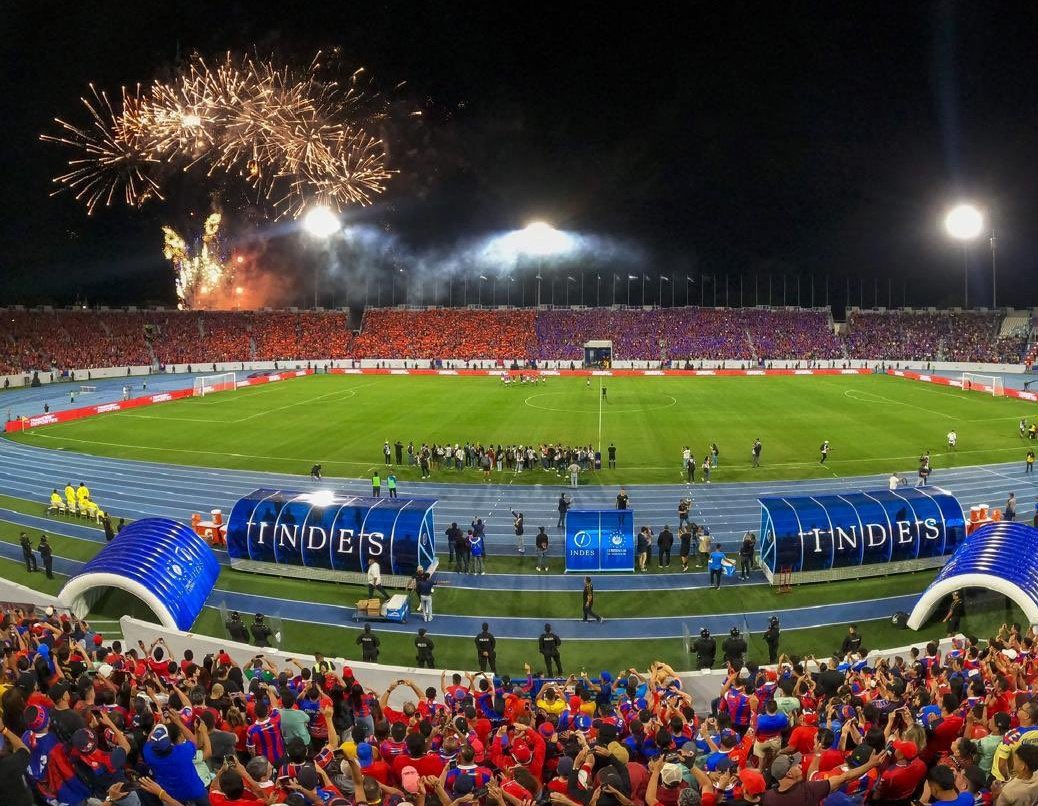 ColomeRoge16's tweet photo. Aquel señor se equivoca, no somos un pueblo… somos un país entero🤷🏻‍♂️🔴🔵 https://t.co/MyeUgCH1ga