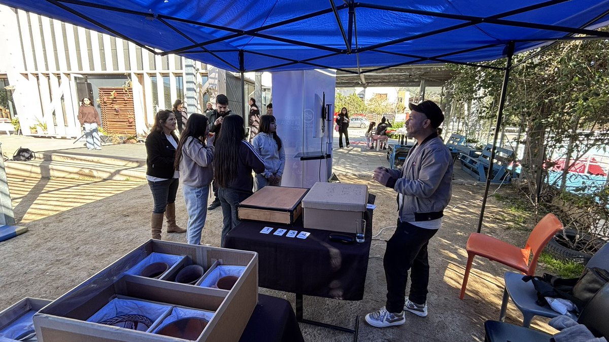 museolaligua's tweet photo. Junto al @cecrealaligua realizamos hoy la celebración del Día de Los Patrimonios de los niños y niñas con una entretenida programación que contempló talleres, malabaristas, circo, saberes ancestrales y una once en comunidad. Que mejor😊 https://t.co/jdnMBbzd3a