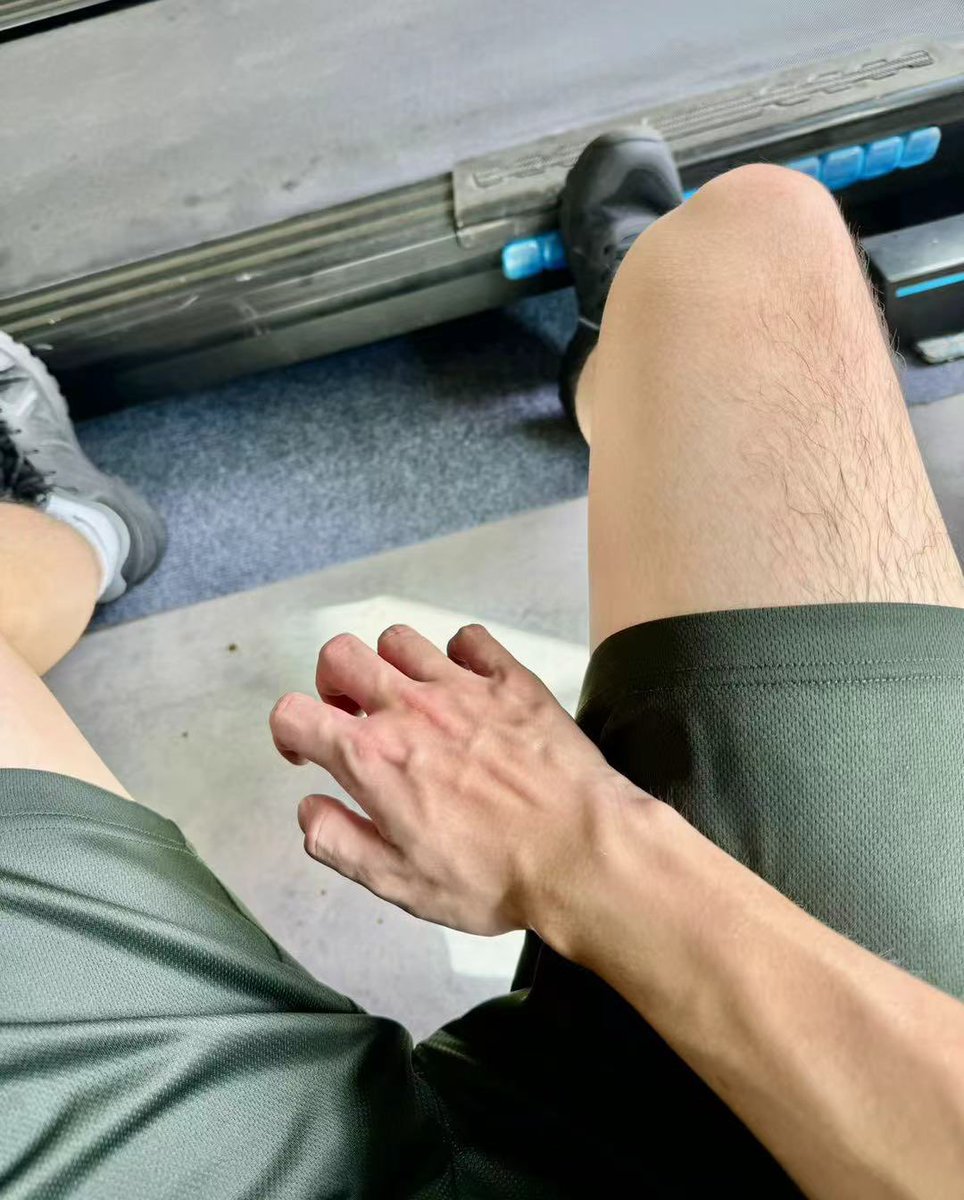 sensenbbbb's tweet photo. 广告实在太多了，好多私信看不到，没回的话麻烦再发一下，或者评论一下 https://t.co/kEP2O4Cq30