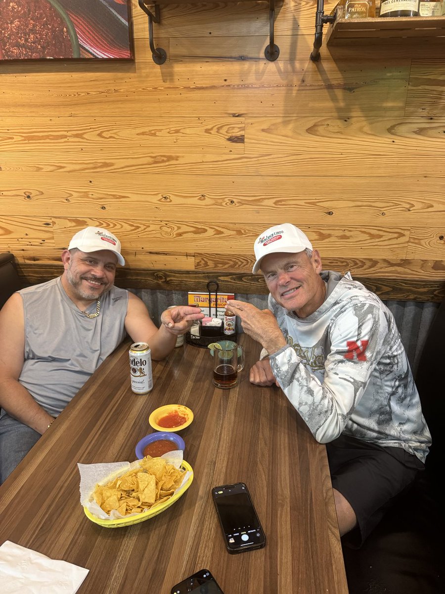 Hanging with Julio at Mi Mexico Lindo!
Best mexican food in Lincoln! ⁦<a href="/CoachMattRhule/">Matt Rhule</a>⁩ ⁦<a href="/danib18/">Dani Busboom Kelly</a>⁩ ⁦<a href="/KellyHunter03/">Kelly Hunter</a>⁩
