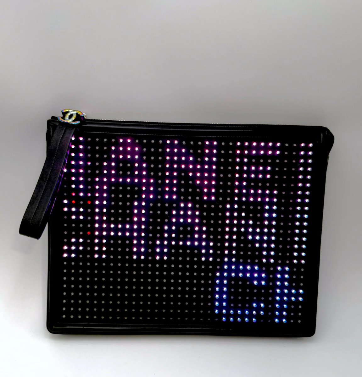 marlo carrying the rare chanel LED light up handbag F/W17 ☆