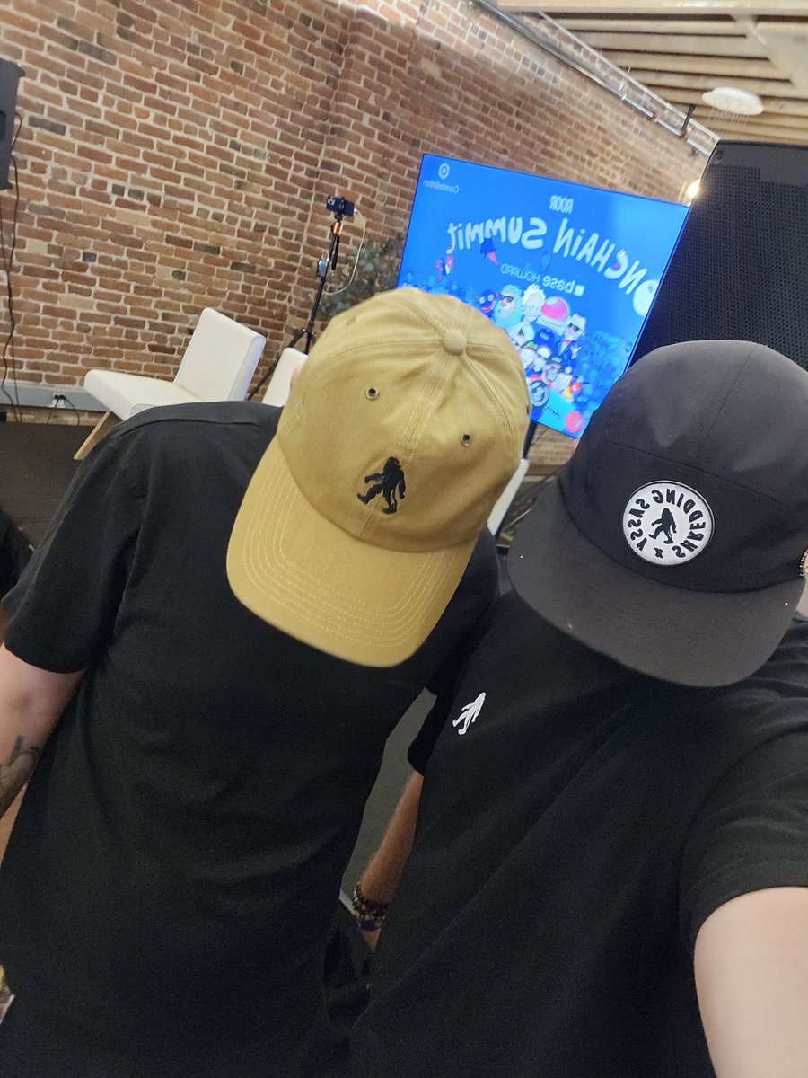 Based.

<a href="/jessepollak/">jesse.base.eth</a> has been a huge supporter of us at <a href="/ShreddingSassy/">Shredding Sassy</a> and its so dope to thank him in person for that.

Can't wait for the next one!