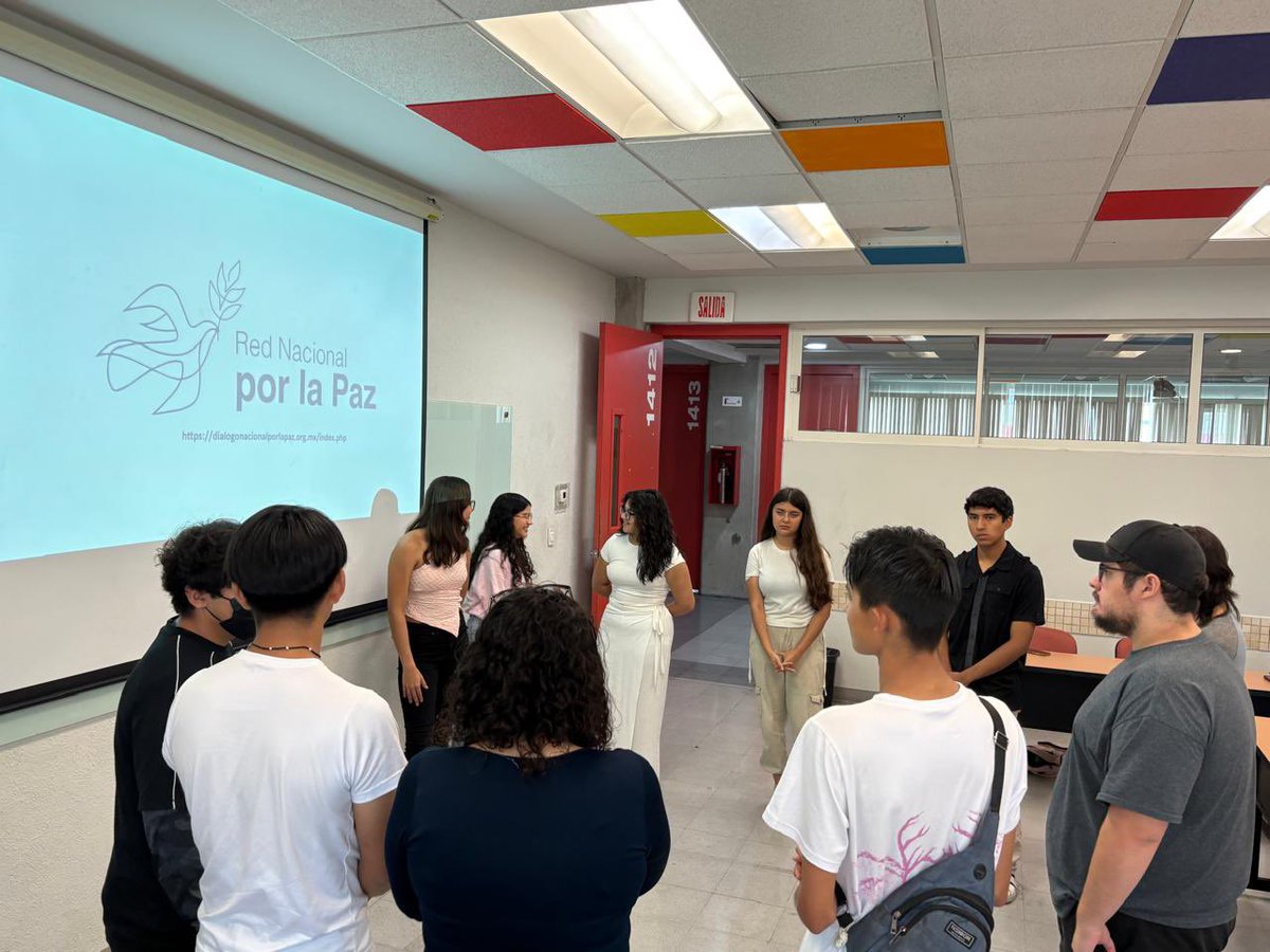 Comenzamos el Diplomado Juvenil de Construcción de Paz en Nuevo León.

La primera edición, 21 jóvenes se forman con el apoyo de universidades como UDEM, UERRE, IBERO Monterrey y la Universidad de la Arquidiócesis de Monterrey, junto a las organizaciones Telar A.C. y Paz Positiva.