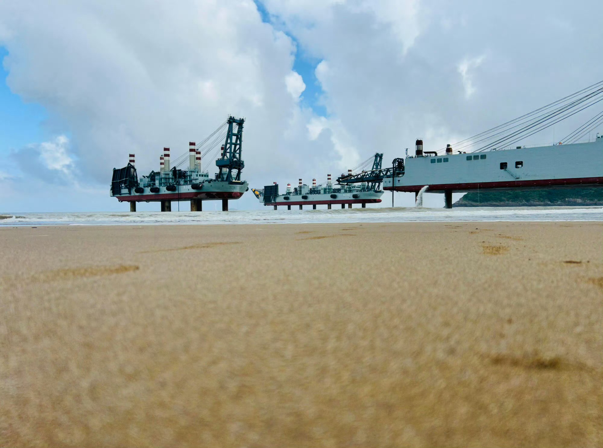 GzFKb9GaMAAoSZv?format=jpg&name=large