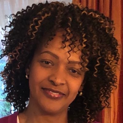 Mes chers frères et soeurs banyamulenge, insulter la famille de notre héros GISARO, c'est se démystifier. Le nom GISARO est SACRÉ pour nous les banyamulenge. Vous savez pourquoi vous ne réussissez pas dans la vie? C'est parce que vous insulter les noms sacrés. Cette famille