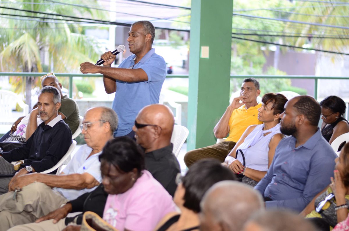 En  el día de hoy en Santo Domingo Oeste seguimos fortaleciendo y haciendo crecer nuestra organización, convencidos de que junto al presidente Leonel Fernández lograremos las grandes transformaciones que merece el pueblo dominicano. 

Cada encuentro, cada asamblea y cada paso que