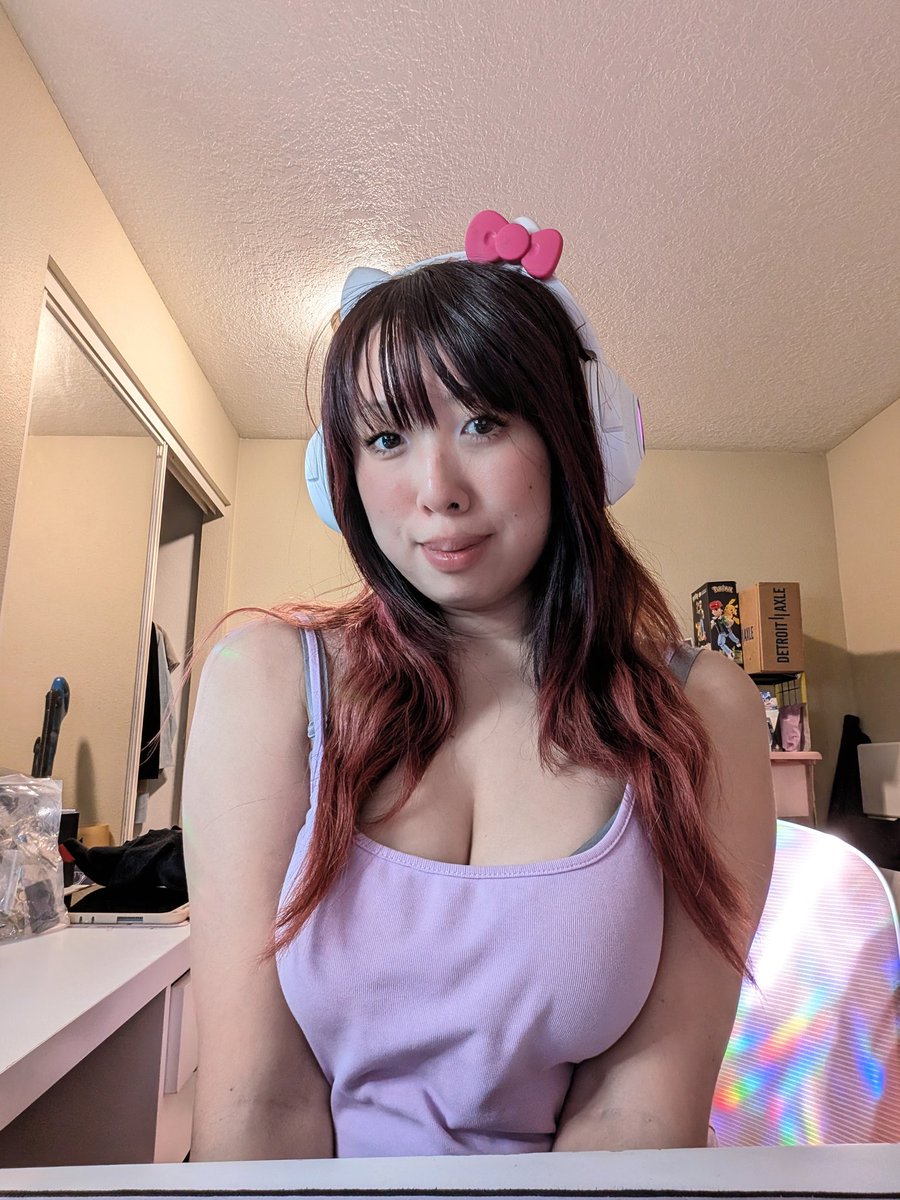 Kamon Tari 💜 tweet media