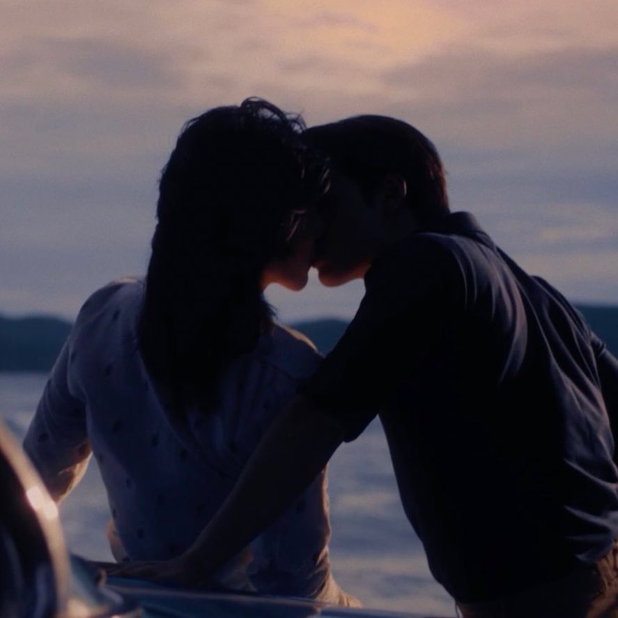 เม้กมันคิดมุมมาแล้วปะ ช่วงคางช่องว่างระหว่างธันวาตฤณตอนจูบกันเป็นรูปหัวใจอะ โคตรสวย โคตรมู้ดดี จะตายแล้วพี่😭😭😭😭😭😭😭😭😭😭😭😭😭😭

#ShineEP4