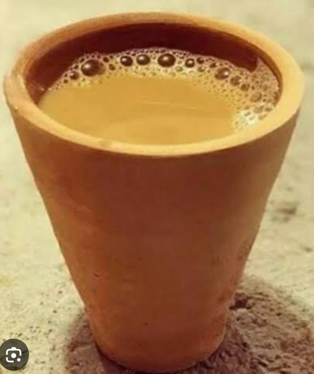 संघर्ष की रात जितनी अंधेरी होती है,

सफलता का सूरज उतना ही तेज चमकता है।

#GoodMorning 
#Tea 
#शुभ_प्रभात_वंदन 
#sundayvibes