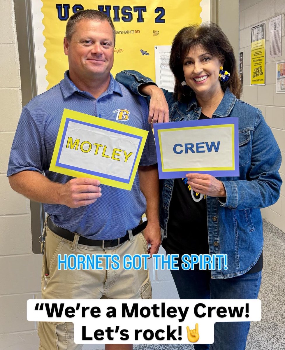 beauregard_hs's tweet photo. 🎸💙💛 Friday Night Lights got LOUD! This week’s theme was We’re a Motley Crew! 🤘 Everyone rocked their favorite concert tee and show that Hornet spirit! 🐝 #FridayNightLights #OneHive #HornetPride https://t.co/4gMGeGy33h