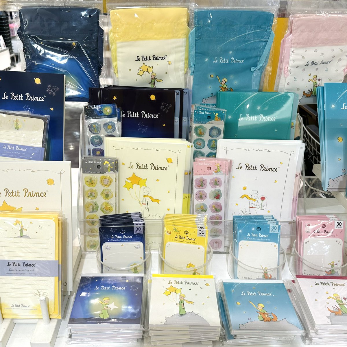 こんにちは、大宮ロフトです！ 本日もよろしくお願いします😊 文具売場