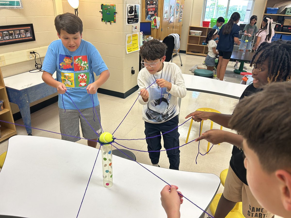 Mrs. Flores ⚓️💙 tweet media