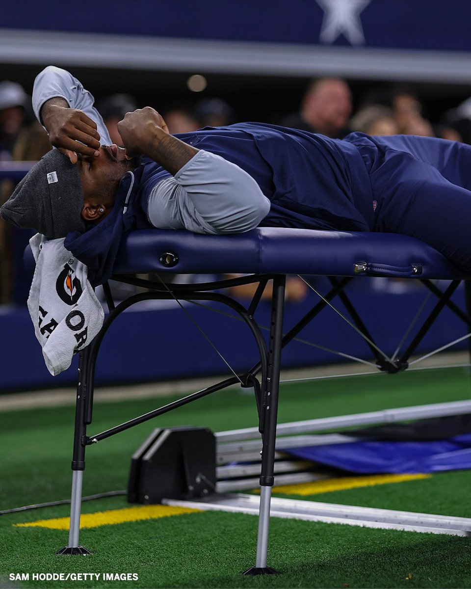 Cowboys coach Brian Schottenheimer said he will meet with Micah Parsons to discuss his behavior after he was lying on a medical table behind the Cowboys' bench during Friday's preseason game. 

He was also the only player not to wear a jersey during the game.

Read more: