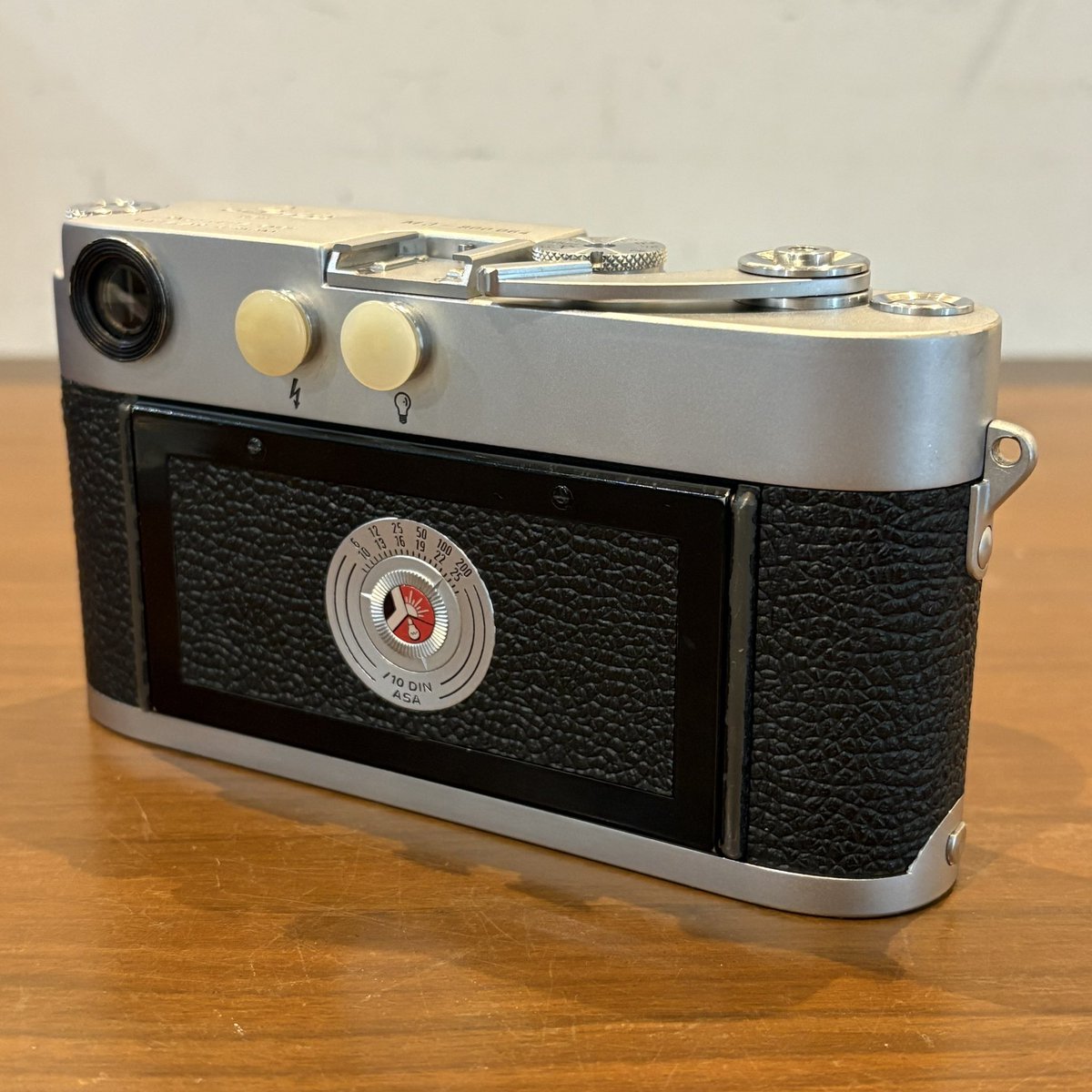 おはようございます☀️ 本日も営業開始です。 Leica M3 ダブル