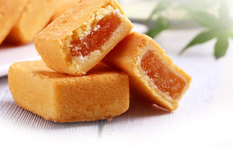 TAIWANESE   PINEAPPLE   CAKE