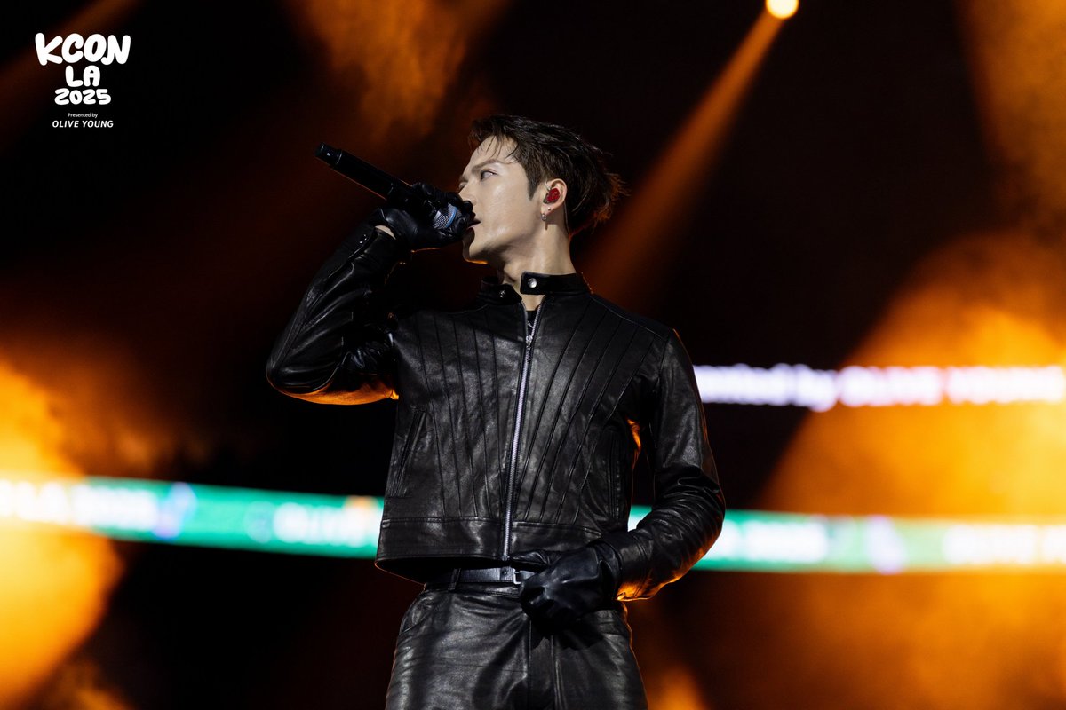 Hello 🥰 <a href="/OnAirRomeo/">On Air Romeo</a> <a href="/MostRequestLive/">Most Requested Live</a> I would like to request #MADEMEAMAN by #JacksonWang  tonight! , please play on the station. 

Thank you so much💗

  #MAGICMAN2