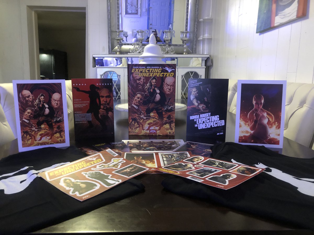 8navyblue's tweet photo. Finally, I got these amazing ones. Wow, I'm so happy to have these! Big thanks to @RondaRousey @mikedeodato @AWA_Studios @axelalonsomarv @Marco_Lesko and more!
I can't wait to read this graphic novel fully soon. ๐ฅ#ExpectingTheUnexpected๐ฅ https://t.co/xlzsBLci18