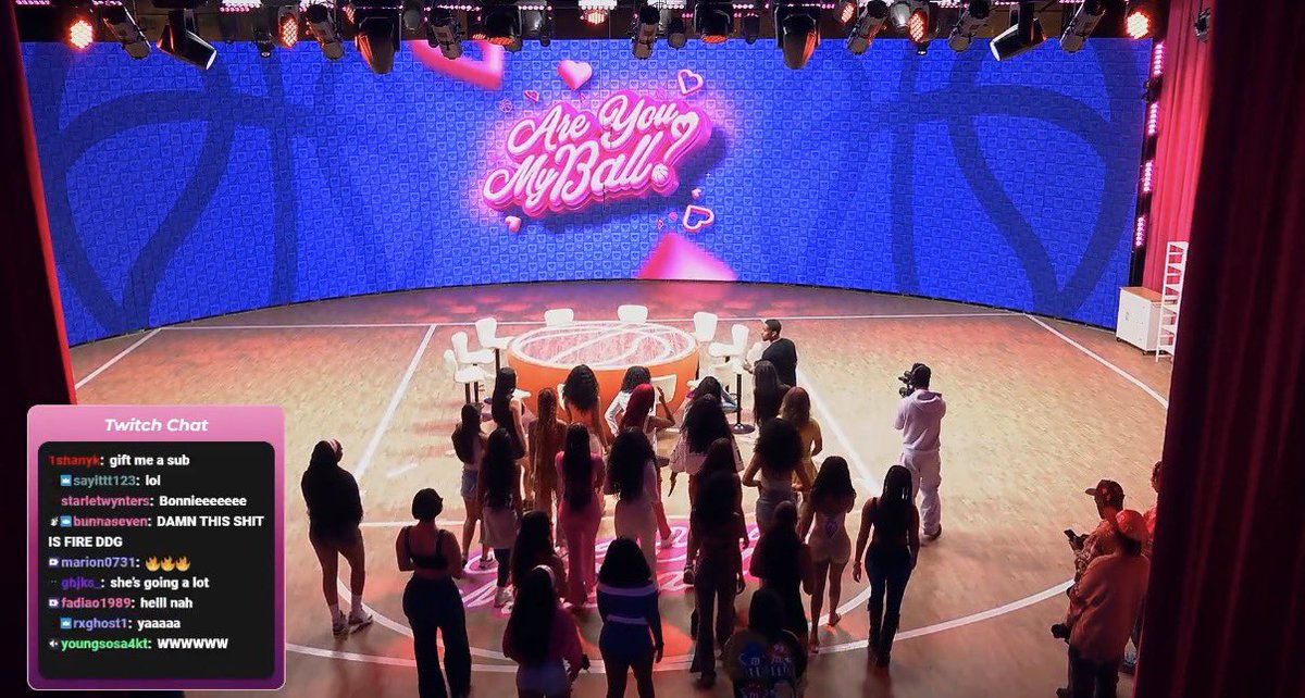 clip 🛸 tweet media