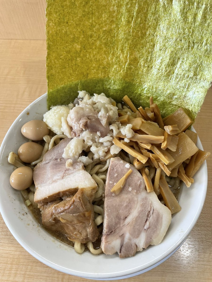 twojsn's tweet photo. ラーメンジャパン（仙台市青葉区山手町）
中華そばジャパン ニンニクアブラ https://t.co/JRIyPHQHSQ