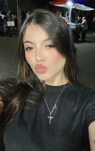 <a href="/brunettecannons/">ARIA</a> kisses ?