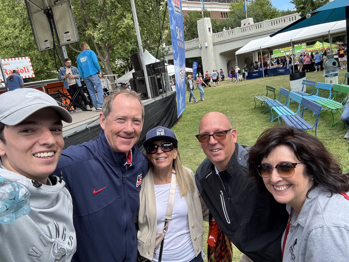 Phil Housley tweet media