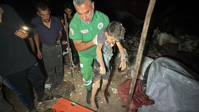 A esta hora el ejército israelí continua bombardeando civiles en Palestina (GAZA) aniquilando las infancias.