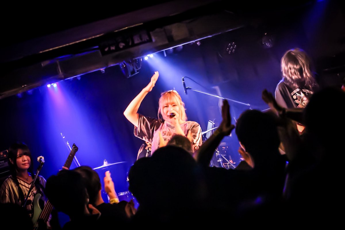 Rushup_official's tweet photo. RUSH UP!!2025

近松出演『メイビスレーヌ』
のライブ写真が到着📸✨

#RUSHUP2025
#メイビスレーヌ

photo by KE!SUKE（ @krmpro14 ) https://t.co/eXY35sM9i8