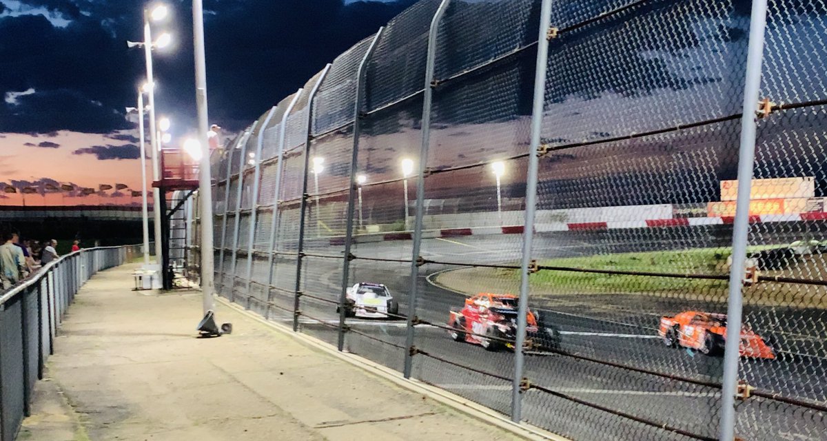 The Home Track vibes are hitting tonight

<a href="/Tucson_Speedway/">Tucson Speedway</a> | <a href="/NASCARRegional/">NASCAR Regional</a>