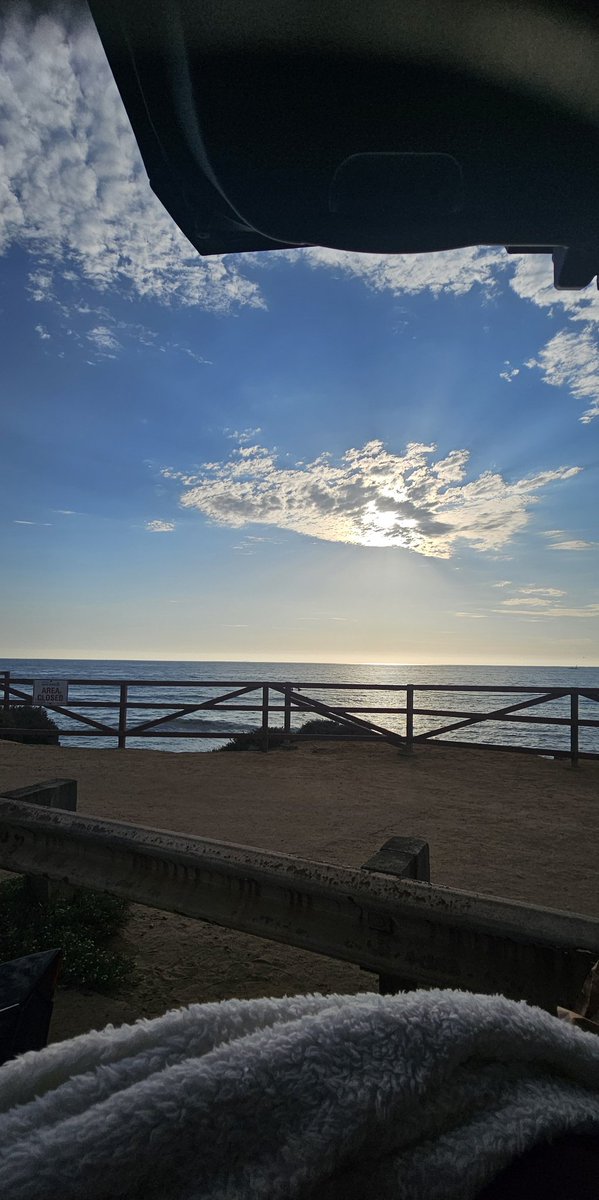 X0TICxo's tweet photo. Recovery ๐
#sunsetcliffs https://t.co/yp4SD2B2nG