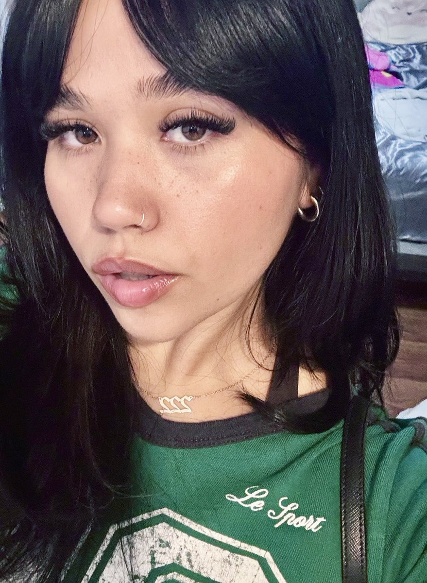 Airwrecka_222's tweet photo. front cam pov https://t.co/UtPkvANTgn