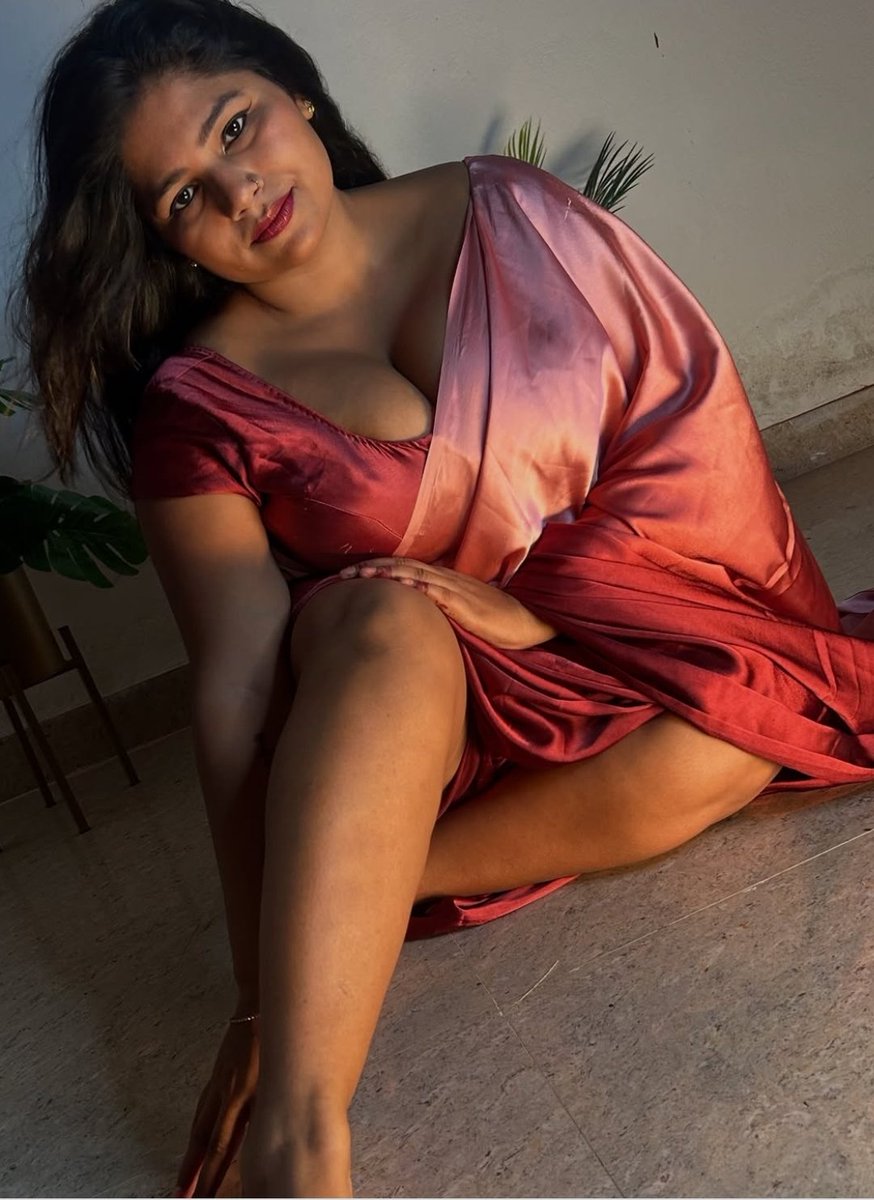 मेरी <a href="/sakuntalamammi/">संस्कारी शकुंतला (गदराई मम्मी)</a> आज भी बहुत जवान हैं डैडी विदेश में रहते हैं मम्मी मेरे दोस्त <a href="/khsahilkhan32/">Sahil Khan</a> को बुलाने को बोलती है मैं <a href="/aarticrossy/">Bottom Boy Cd (Sissy)❤💋💦</a> बेटा अपनी मोम के जवानी की आग बुझाने के लिए अपने दोस्त को बुलाता हु और मै सेवा मे लगा रहता हु की कोई कमी ना हों मेरी मोम को खुश करने मे Love मोम