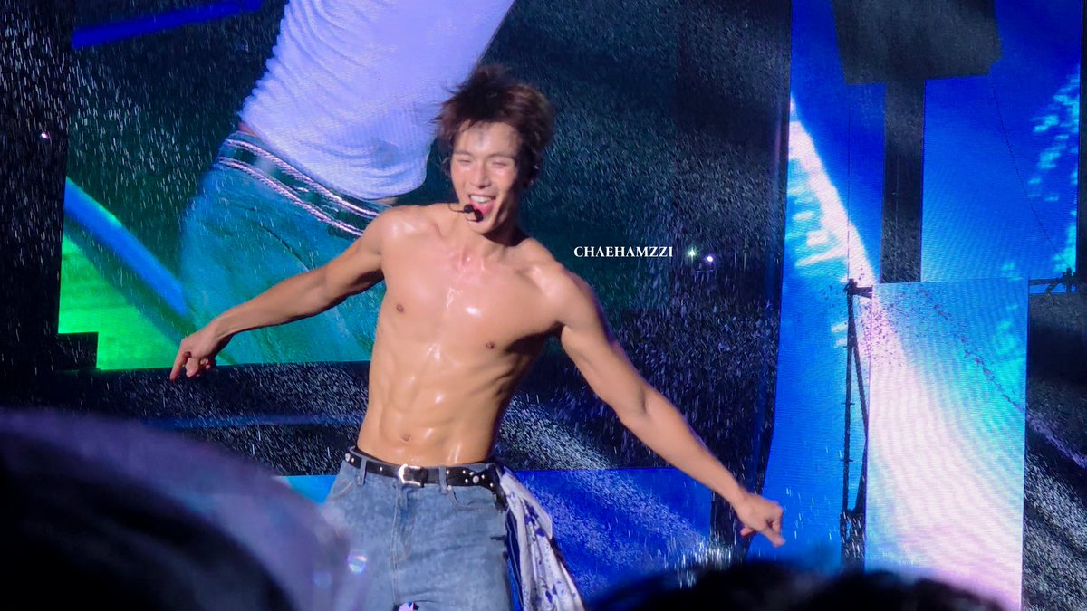 250823 카스쿨 #셔누

아니 썸넬만들라고 캡쳐하는데...이건 안올릴수가 없쟈나..안그래요????네????????