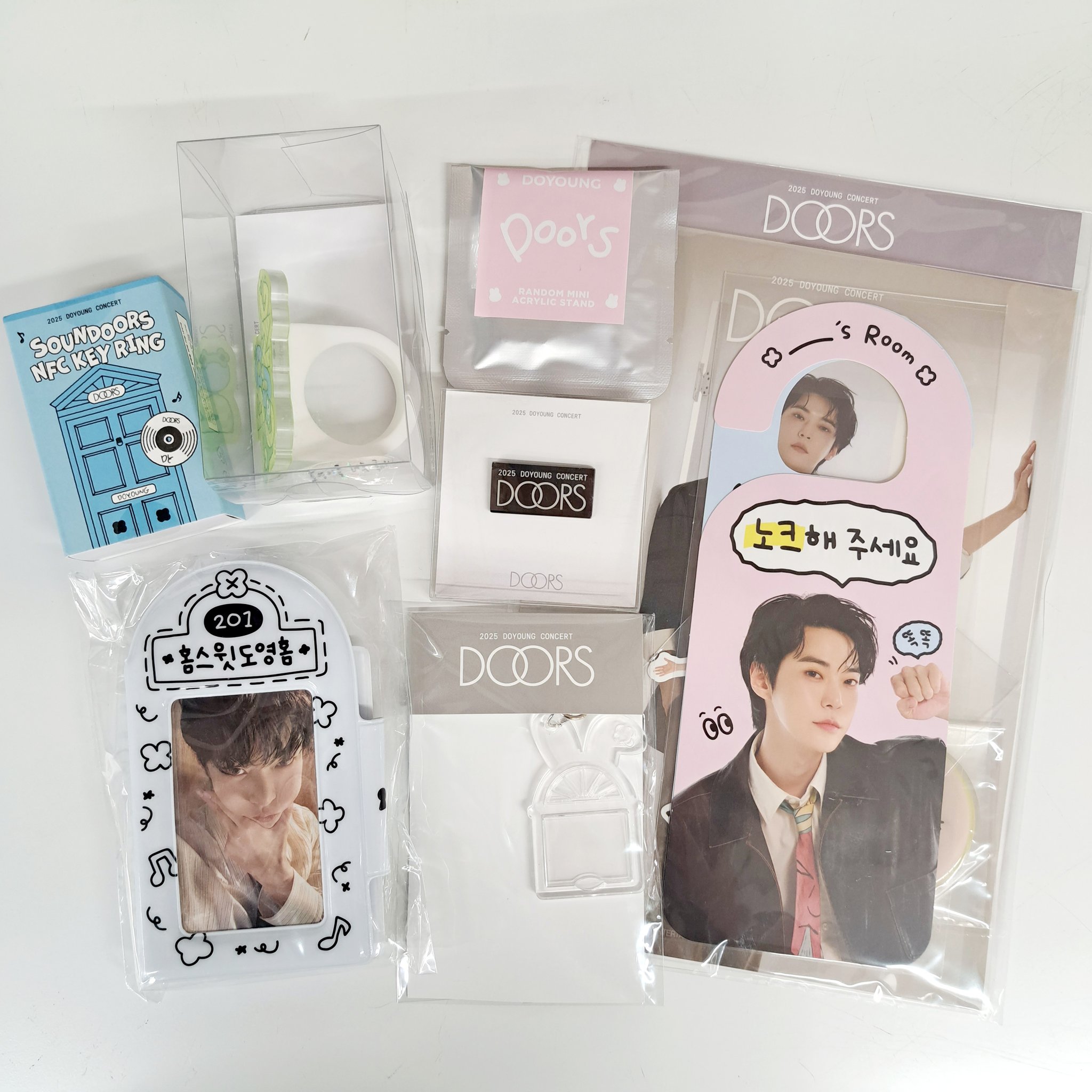 nct 127 ドヨン グッズ まとめ売り NCT 127 ドヨン グッズまとめ売り トレカ ステッカー ポスト