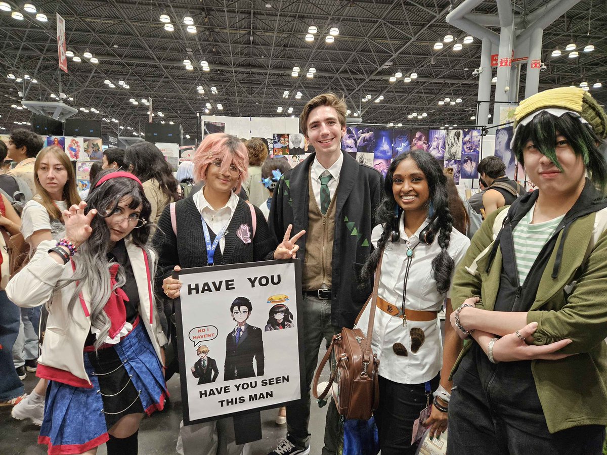 AGRGRGGHHH AGAHGHJHJHH AHHHHHHHH THIS CUTEST PJEG COSPLAY GROUP AHHHHH