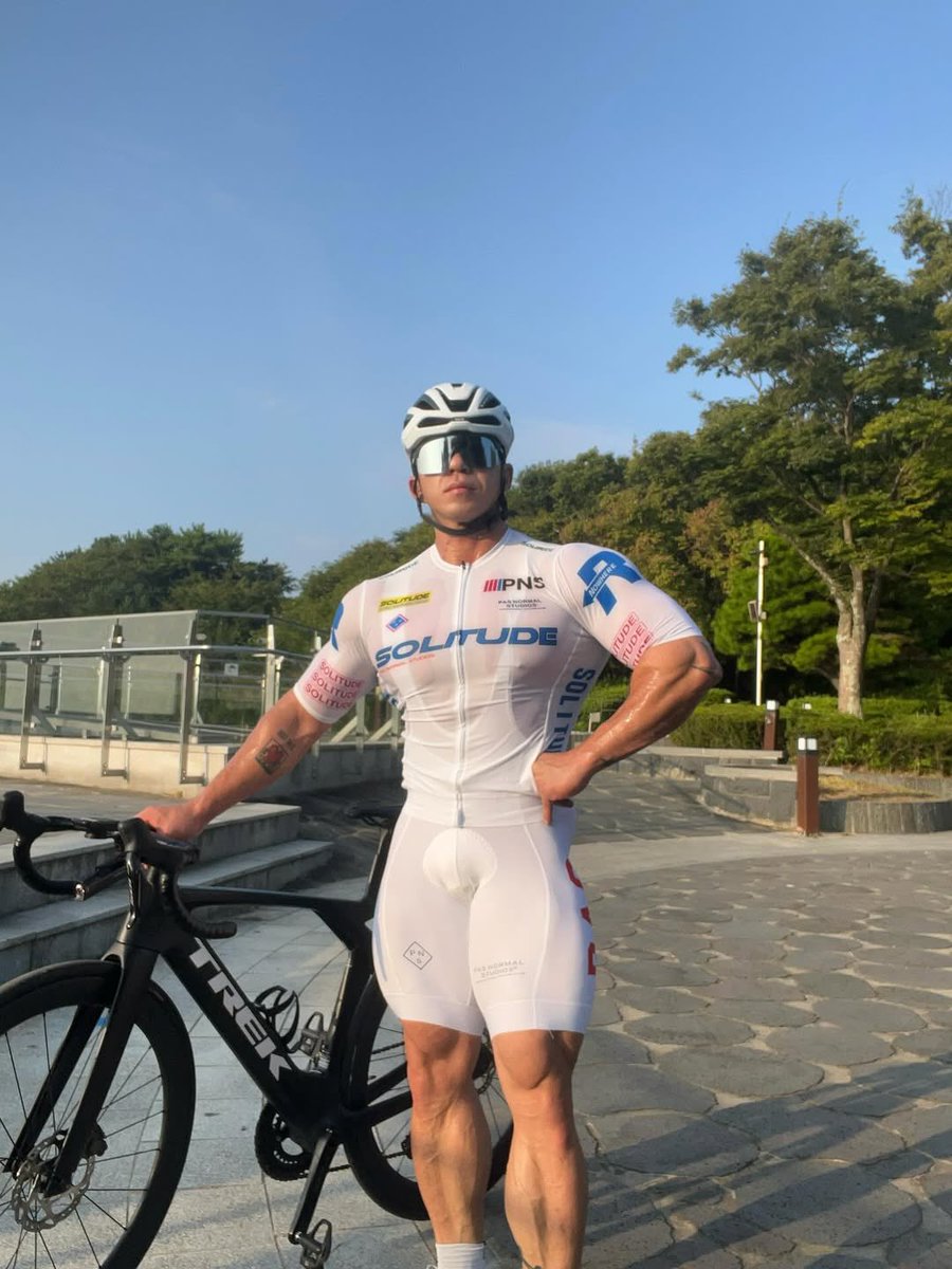 tightgearHK's tweet photo. 想被他進入我的身體，賀爾蒙爆滿的男人 https://t.co/u6SYwM2fks