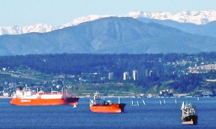 <a href="/NickoMeteo/">Nicko Geo-Meteo ⛈️🌎</a> <a href="/CuestaLaDormida/">Cuesta La Dormida</a> <a href="/RedGeoChile/">Red Geocientífica de Chile</a> <a href="/cristobalreus/">Cristóbal Reus Chêreau</a> <a href="/meteochile_dmc/">MeteoChile</a> <a href="/Sepulinares/">Alejandro Sepúlveda Jara</a> <a href="/_catalinacm/">CataDeLosCerros🏔</a> <a href="/QuilpueMeteo/">Quilpue Meteo</a> <a href="/RedMeteoA/">Red MeteoAficionada</a> <a href="/Reppli_ca/">Bãlensiã 🌵</a> <a href="/sitiodelsuceso/">Sitio del Suceso SDS</a> <a href="/reddeemergencia/">Red de Emergencia ONG</a> vista desde @Valparaiso hacia el monte @Aconcagua con los cerros <a href="/La_Campana/">La Campana</a> y @El_Roble

fondeados a la gira: los remolcadores @Enco 🇨🇱(CL) y @Calafate 🇨🇱(CL) buque de carga @Danstar 🇨🇱(CL) pesquero @Unzen 🇨🇱(CL) petrolero @Alpaca 🇨🇱(CL) y el gasero <a href="/Paris/">Paris</a> @Knutsen 🇨🇵(FR)