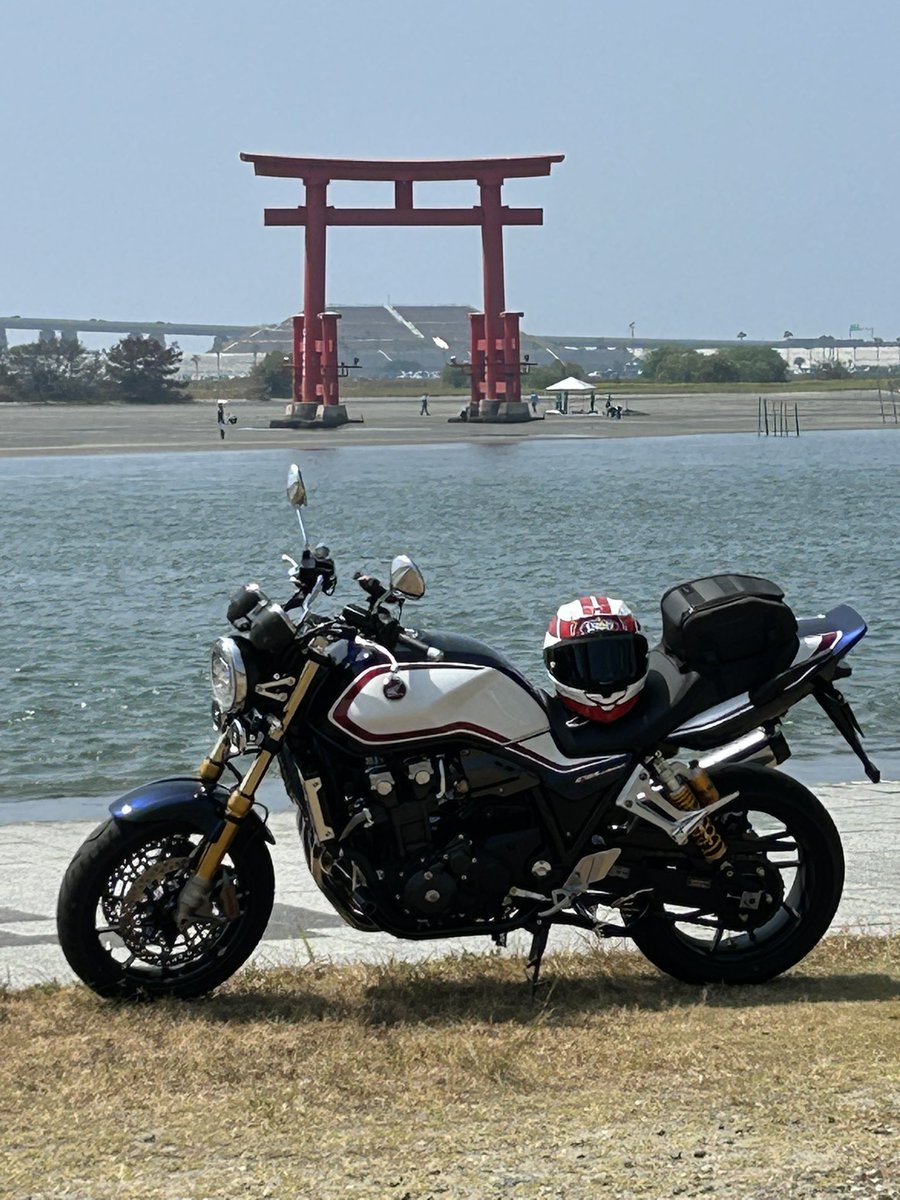 浜名湖の主ページ♡ こんばんは！ いよいよ明日の9時から @lakeside_antique_mall の