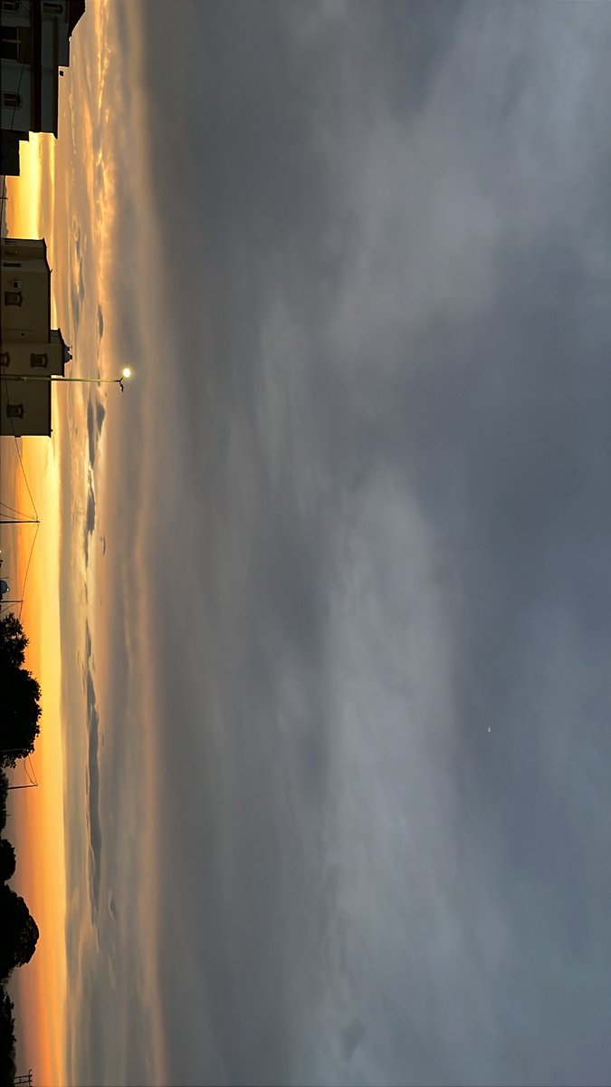 jil11e's tweet photo. شروق🌅 https://t.co/BCCsaCPyCs