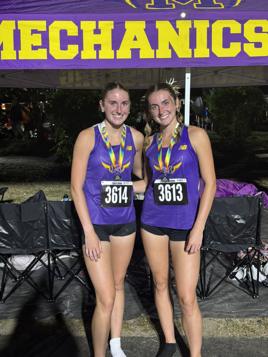 rodg2915's tweet photo. What a way to start senior season! @belle_rodgers0 and @ClairRodge73906  were cooking tonight! @McBurg_HS @McburgAthletics 

@uf_xc_tf @MSUEagles @UCumberlands @MastodonTFXC https://t.co/e67r9ECOud