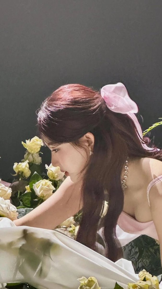 hangovermantra's tweet photo. (un)sent mails from someone who just listened to You’ll Find Lovers Like You and Me, #shimchae. 

https://t.co/ODVIt5oFx0 https://t.co/wMLQuDerZk