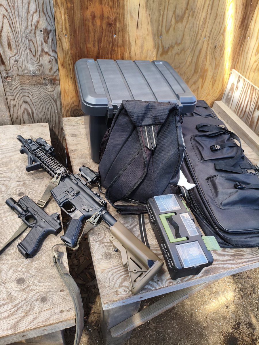 HelpWorld2020's tweet image. 快晴のもと久しぶりのアングニーズさんでのサバゲー。午前だけの参加でしたが、やっぱりサバゲー最高😀自軍、連携取れて全て勝利。今日はマジで楽しかった〜
#アングニーズ #ANGNEEDS #サバゲー