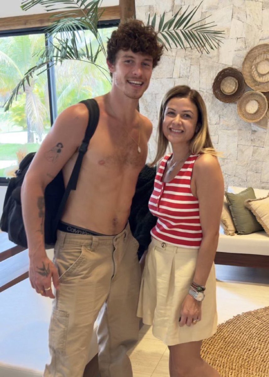 Shawn Mendes com fã em Goiás em setembro do ano passado 🇧🇷❤️