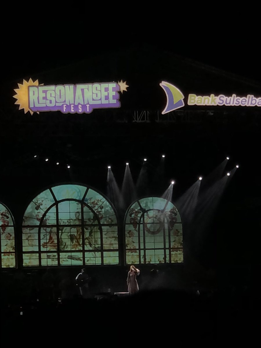 Blek4fvn. tweet media