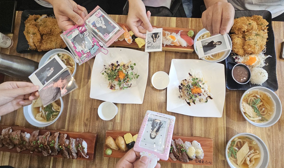 #Kep1er #케플러 #김다연 #김채현
체다치즈 일일팬매 보고 요니네에서 념념굿