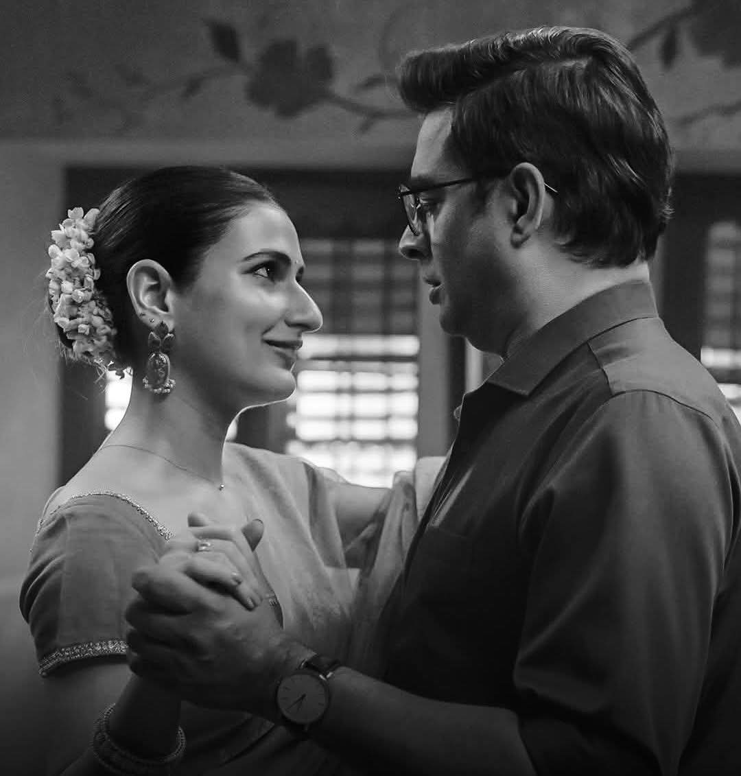 तलब उठती है बार बार तुमसे बात करने की...
धीरे धीरे ना जाने कब तुम मेरी लत बन गए... .!!